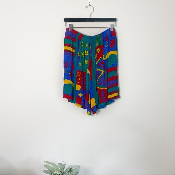 [Cherry Creek] VIntage Blue, Red, Yellow & Green Printed Elastic Waist Shorts - Picture 1 of 6